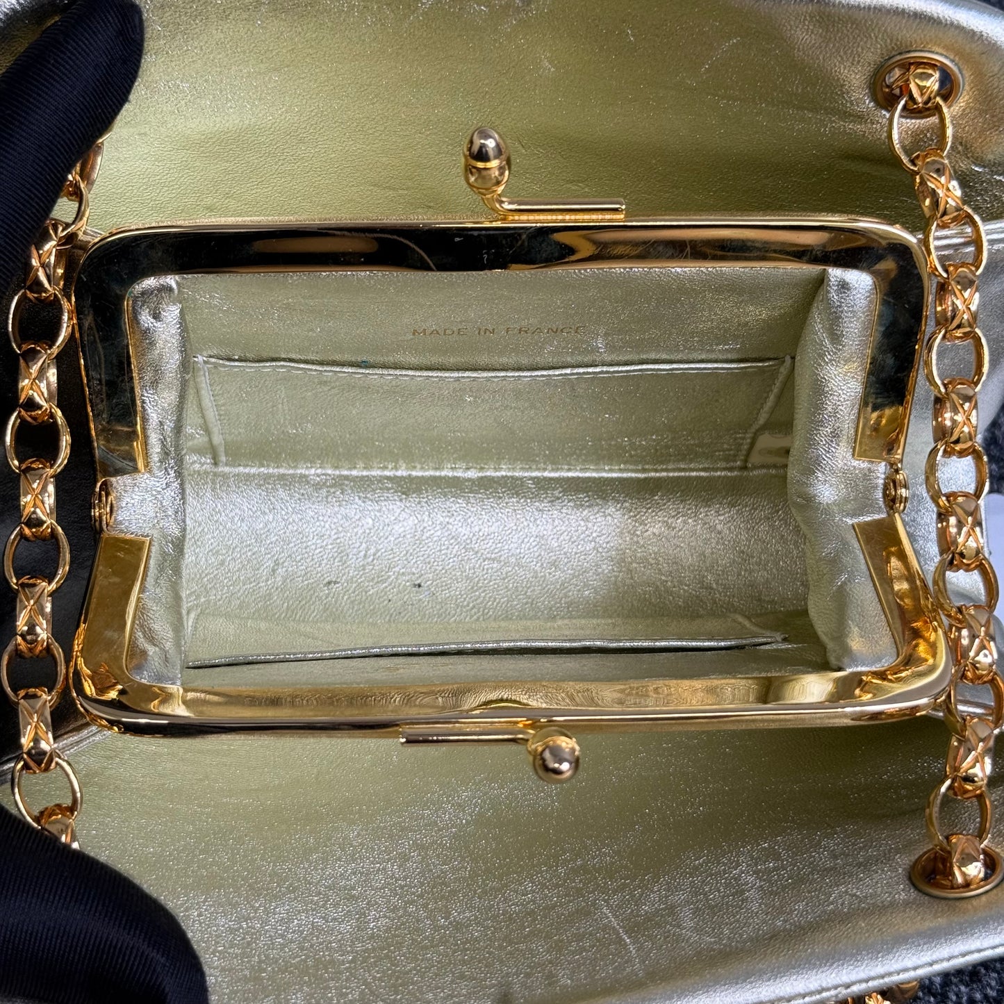 Chanel édition limitée doré