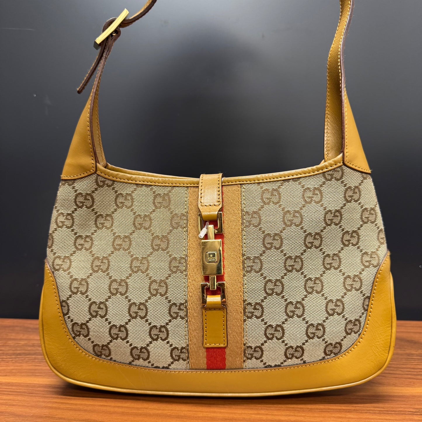 Gucci Jackie