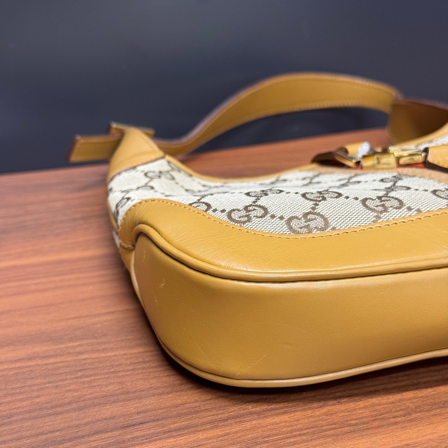 Gucci Jackie