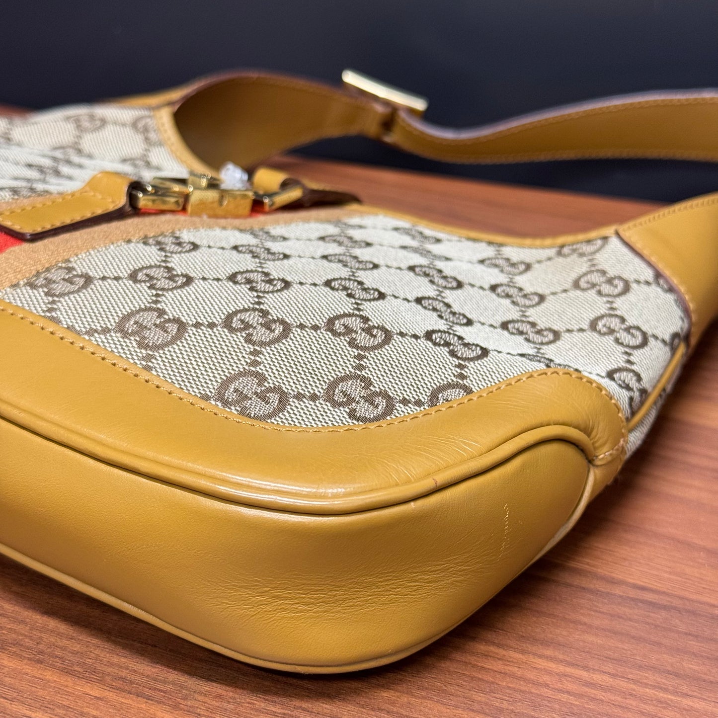 Gucci Jackie