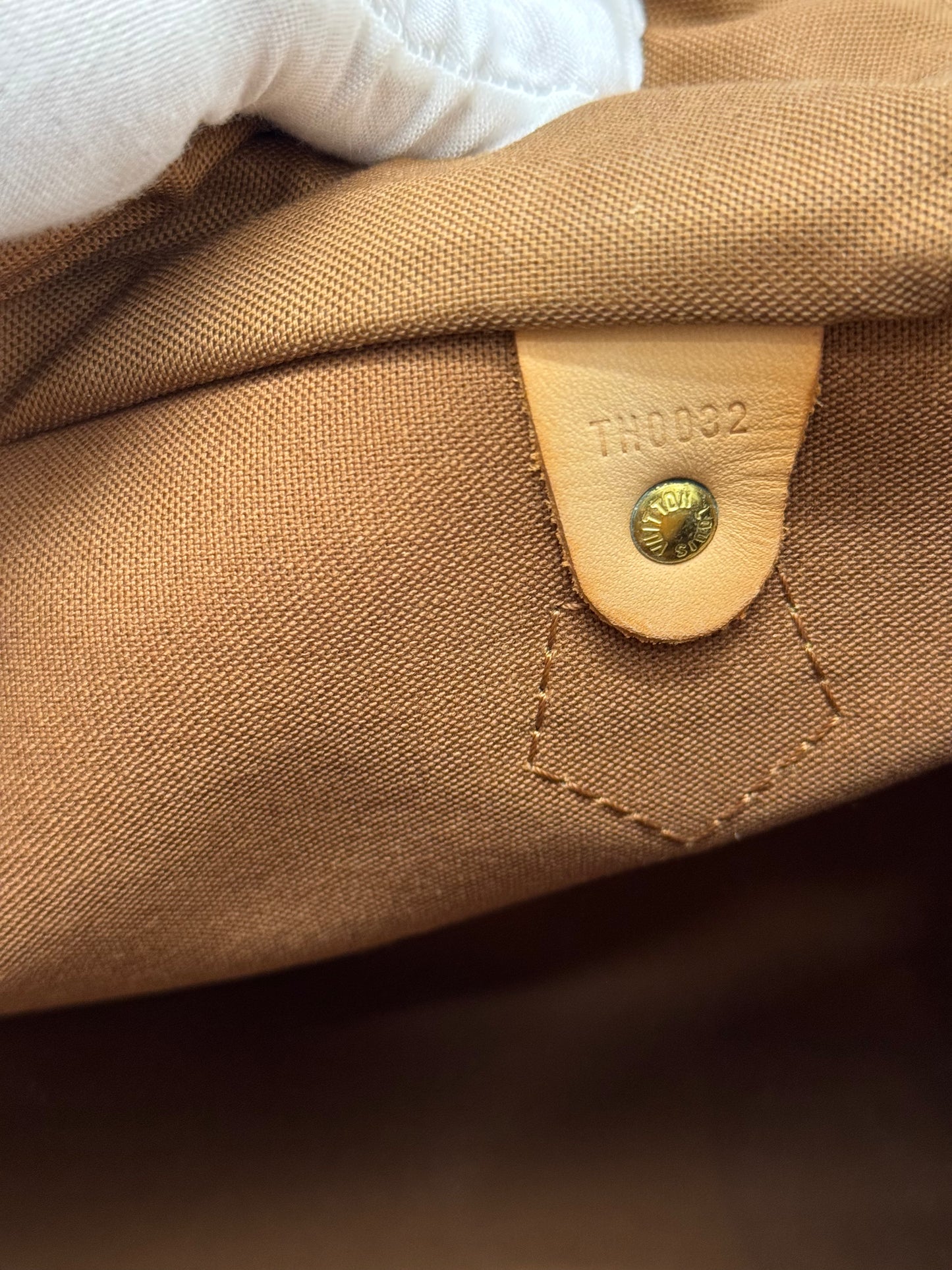 Louis Vuitton Speedy 30