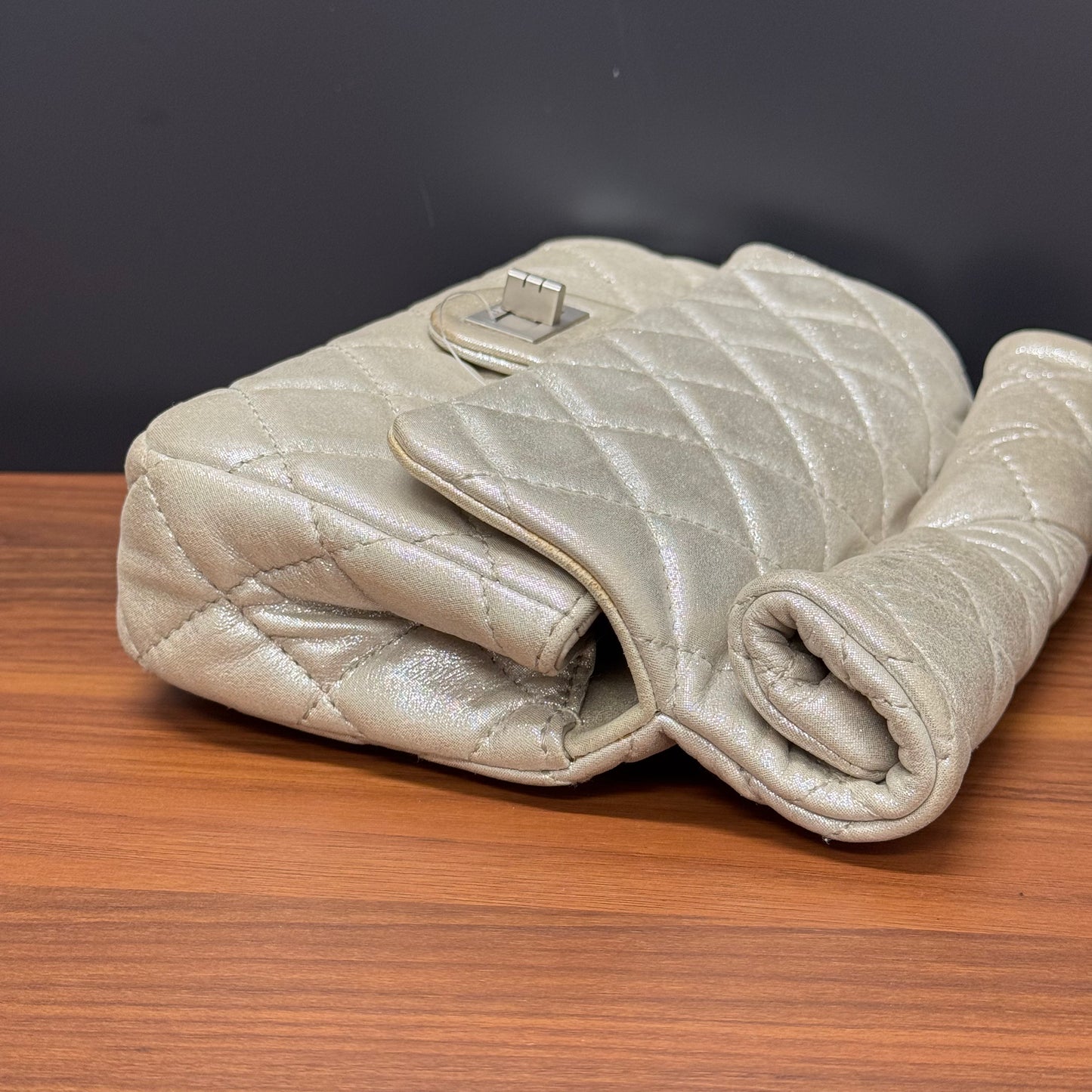 Chanel pochette 2.55
