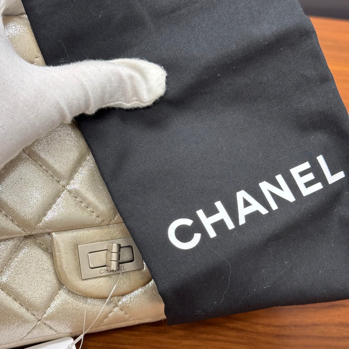 Chanel pochette 2.55