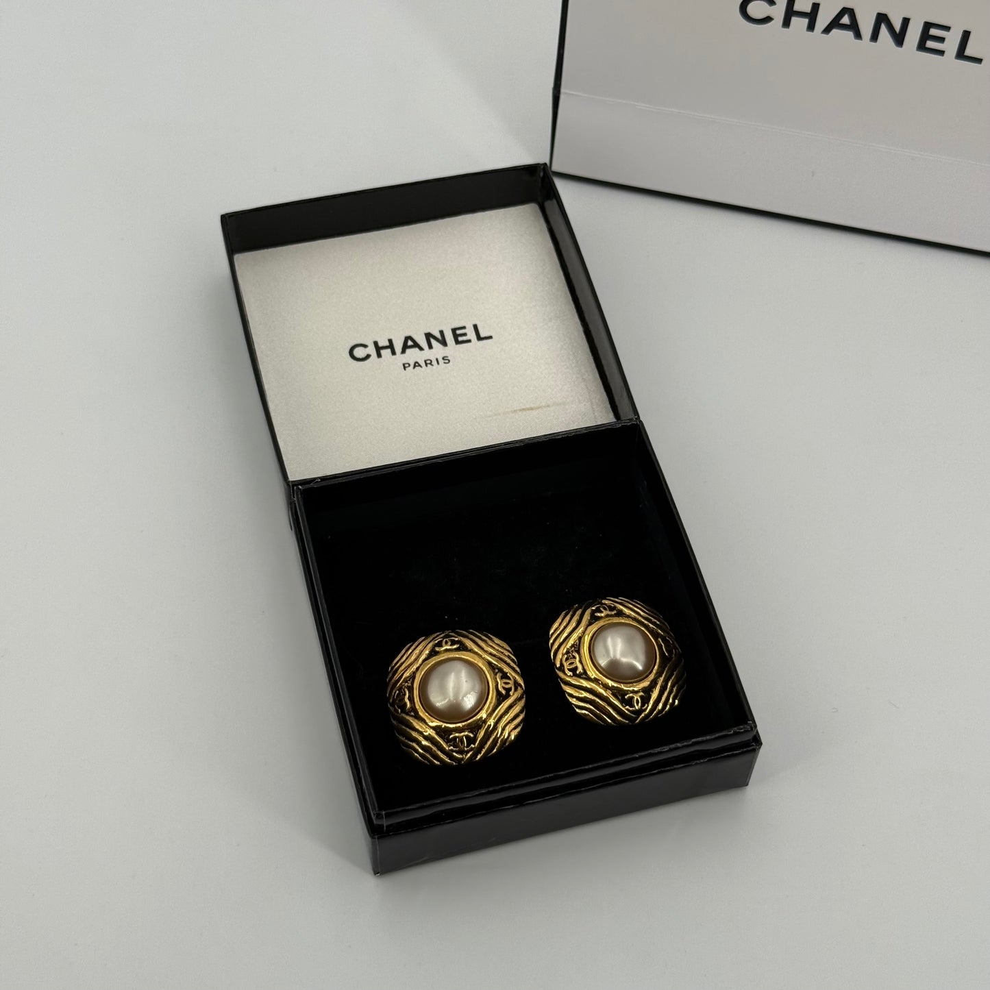 Chanel Clips d'oreilles perles