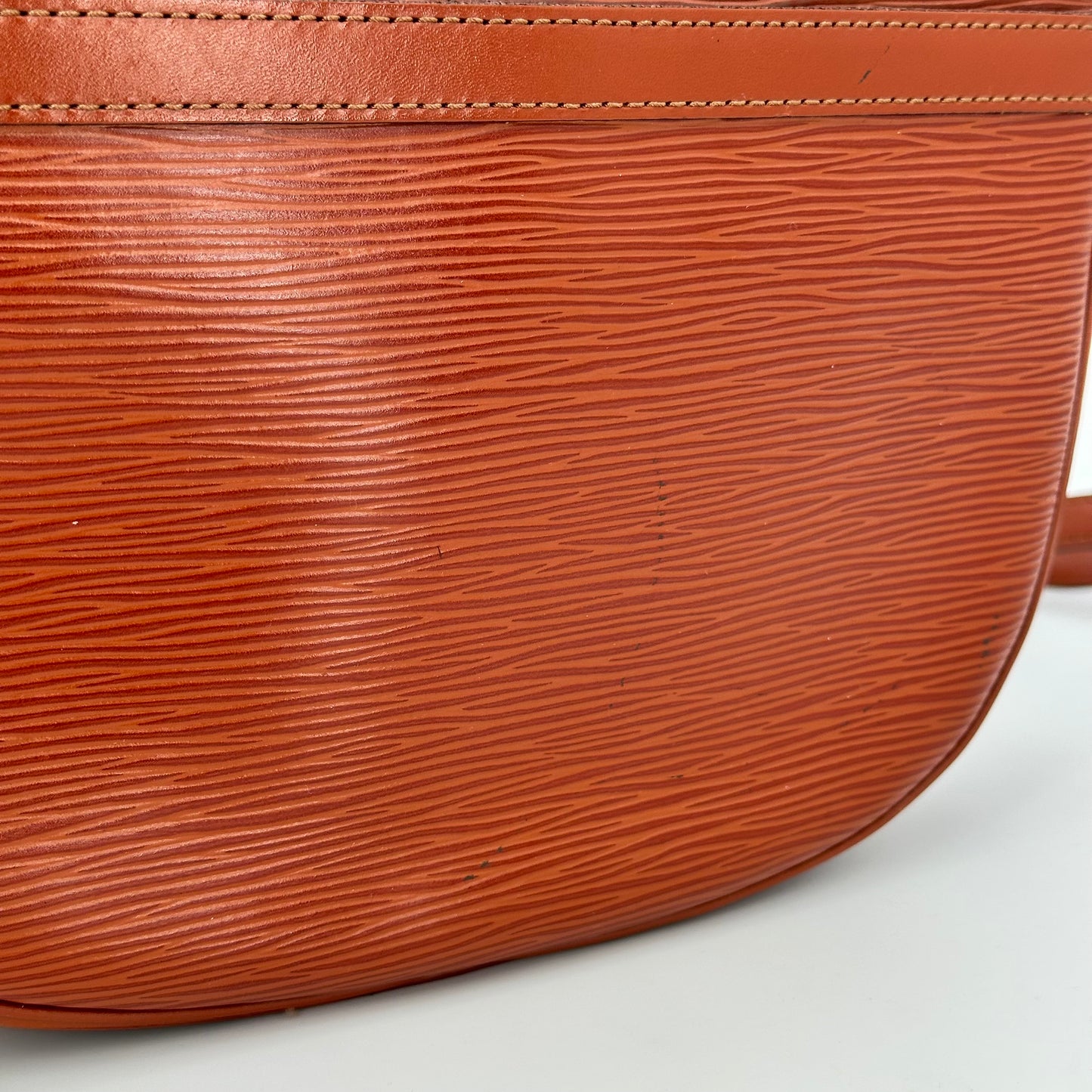 Louis Vuitton Jeune Fille