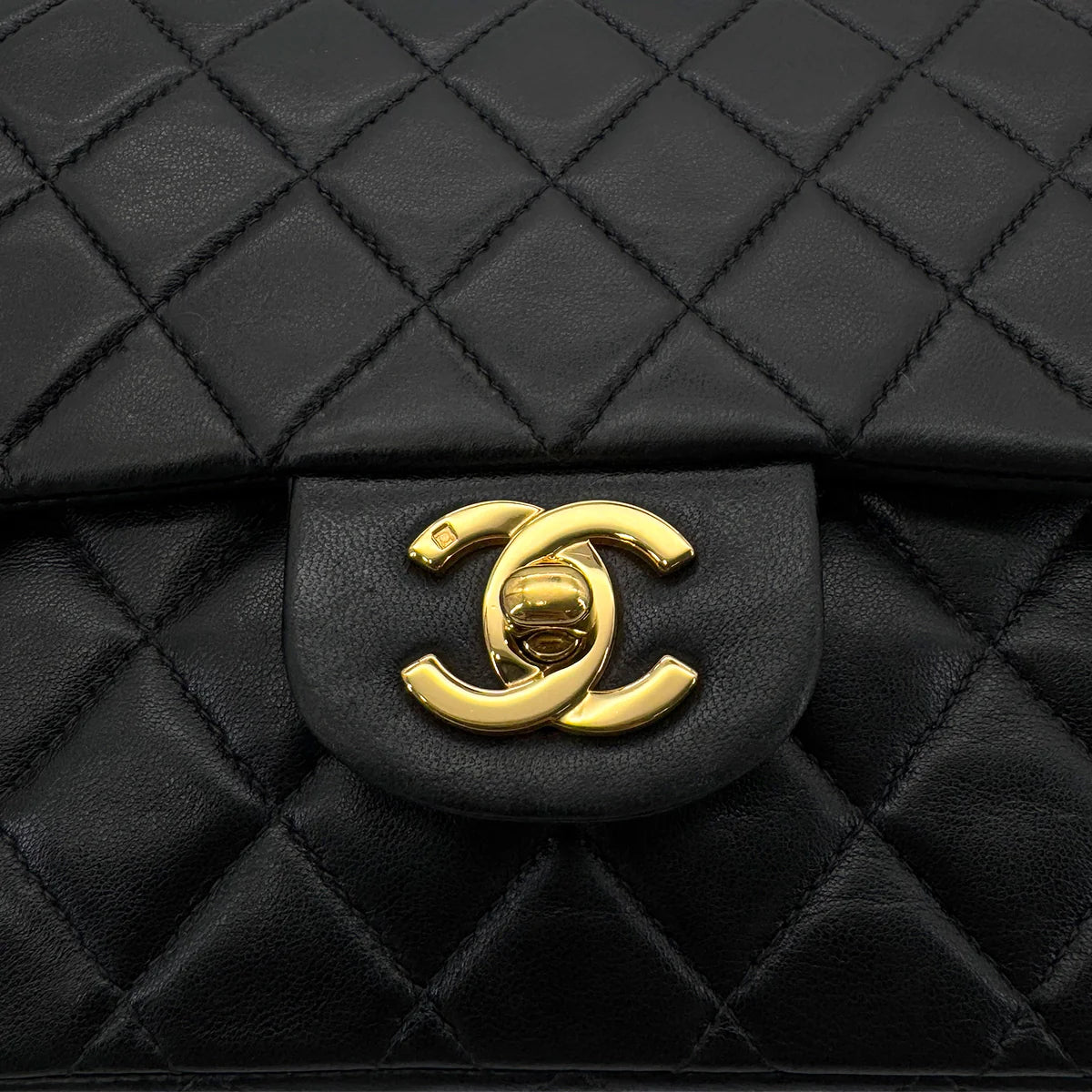 Chanel Classic 11.12