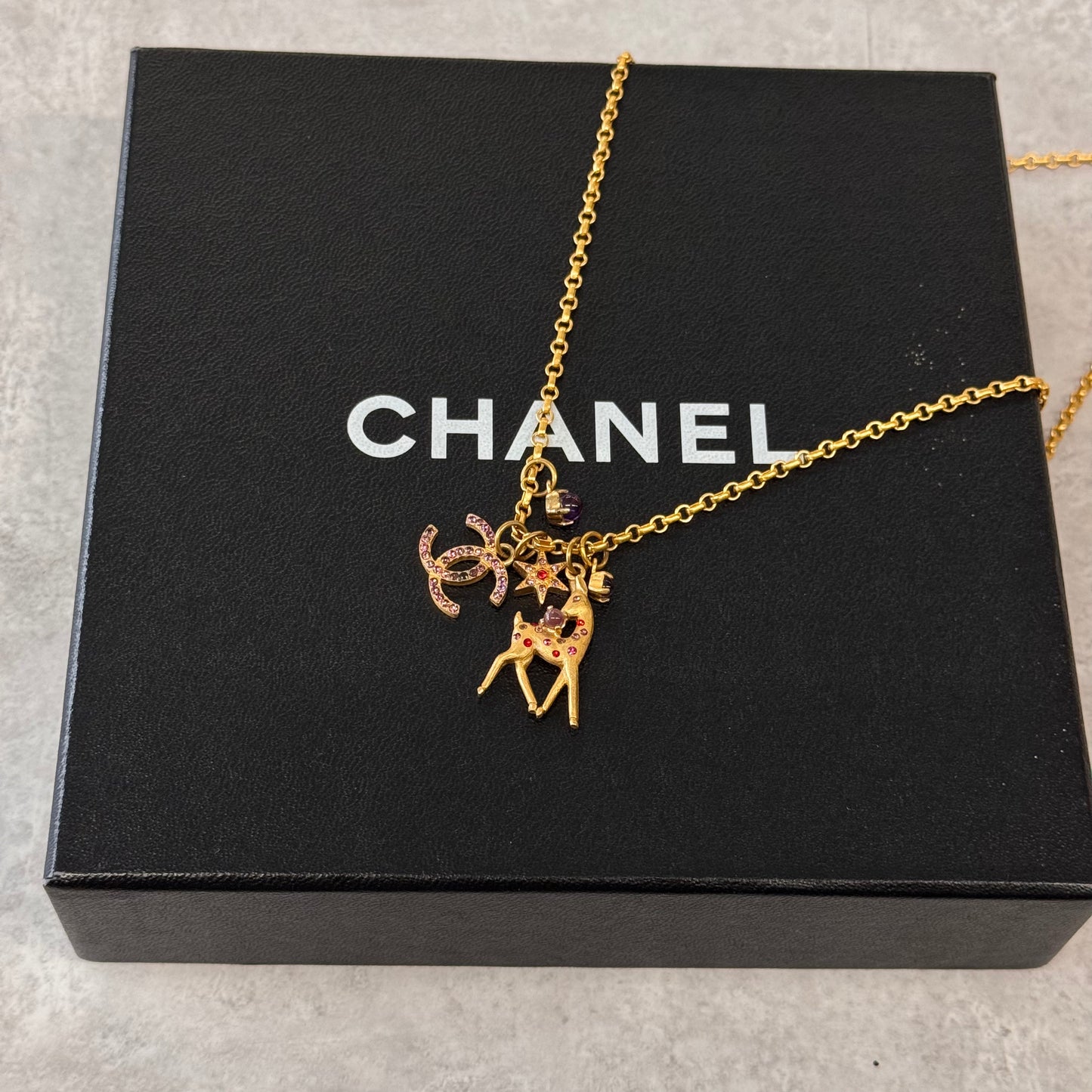 Chanel collier Bambi