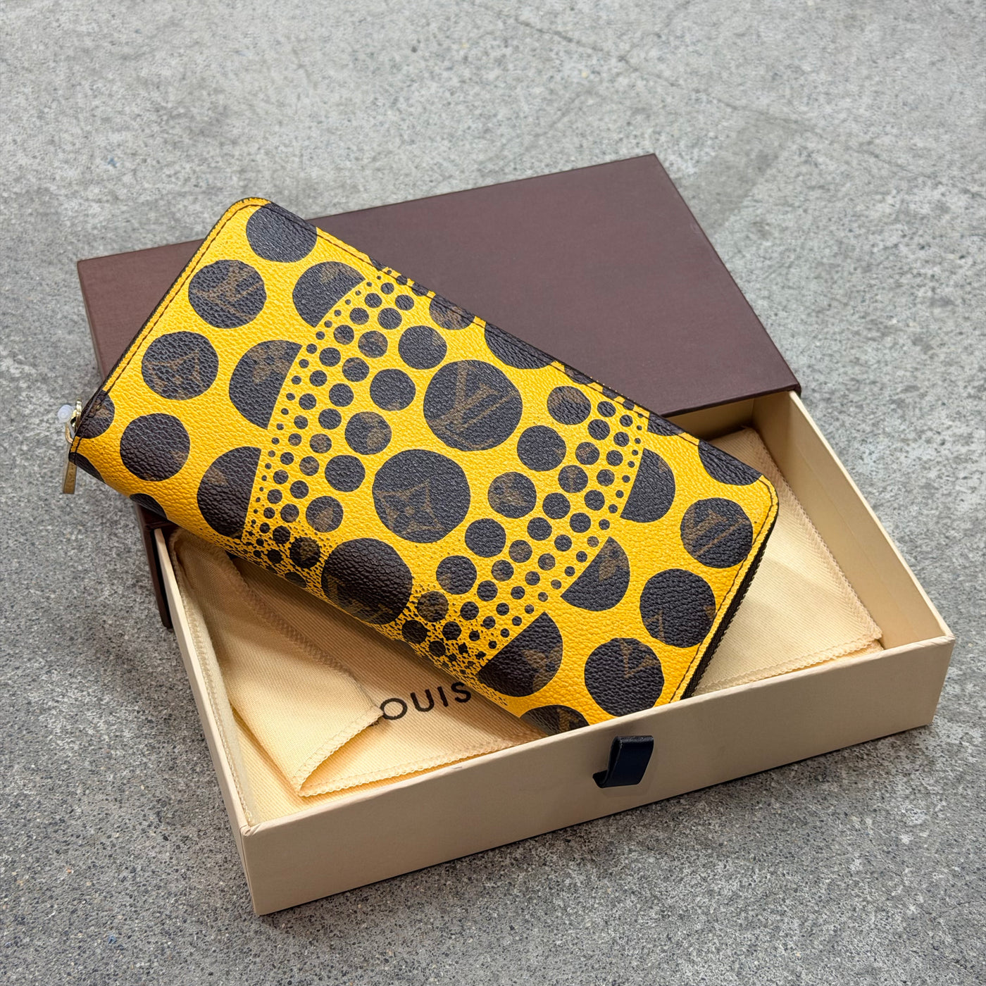 Louis Vuitton x Yayoi Kusama Zippy long