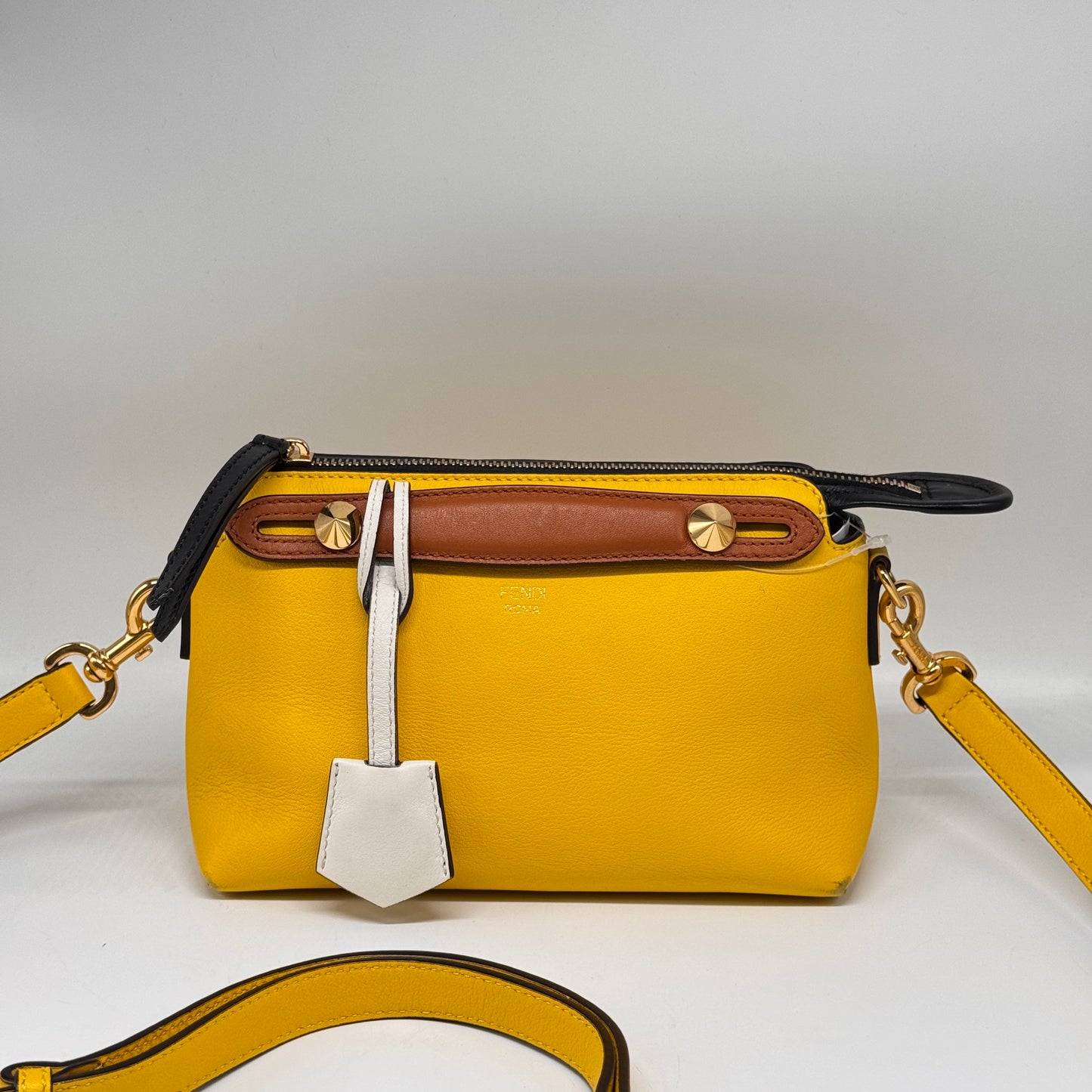 Fendi By The Way PM jaune