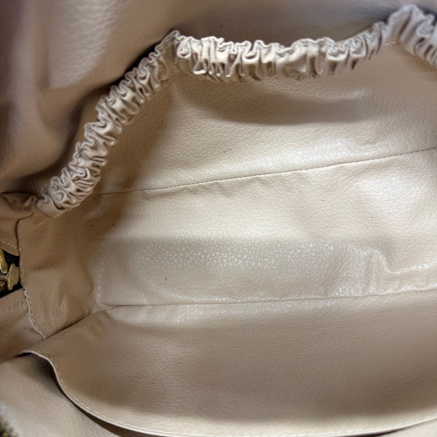 Louis Vuitton Trousse Cosmétique NO8904