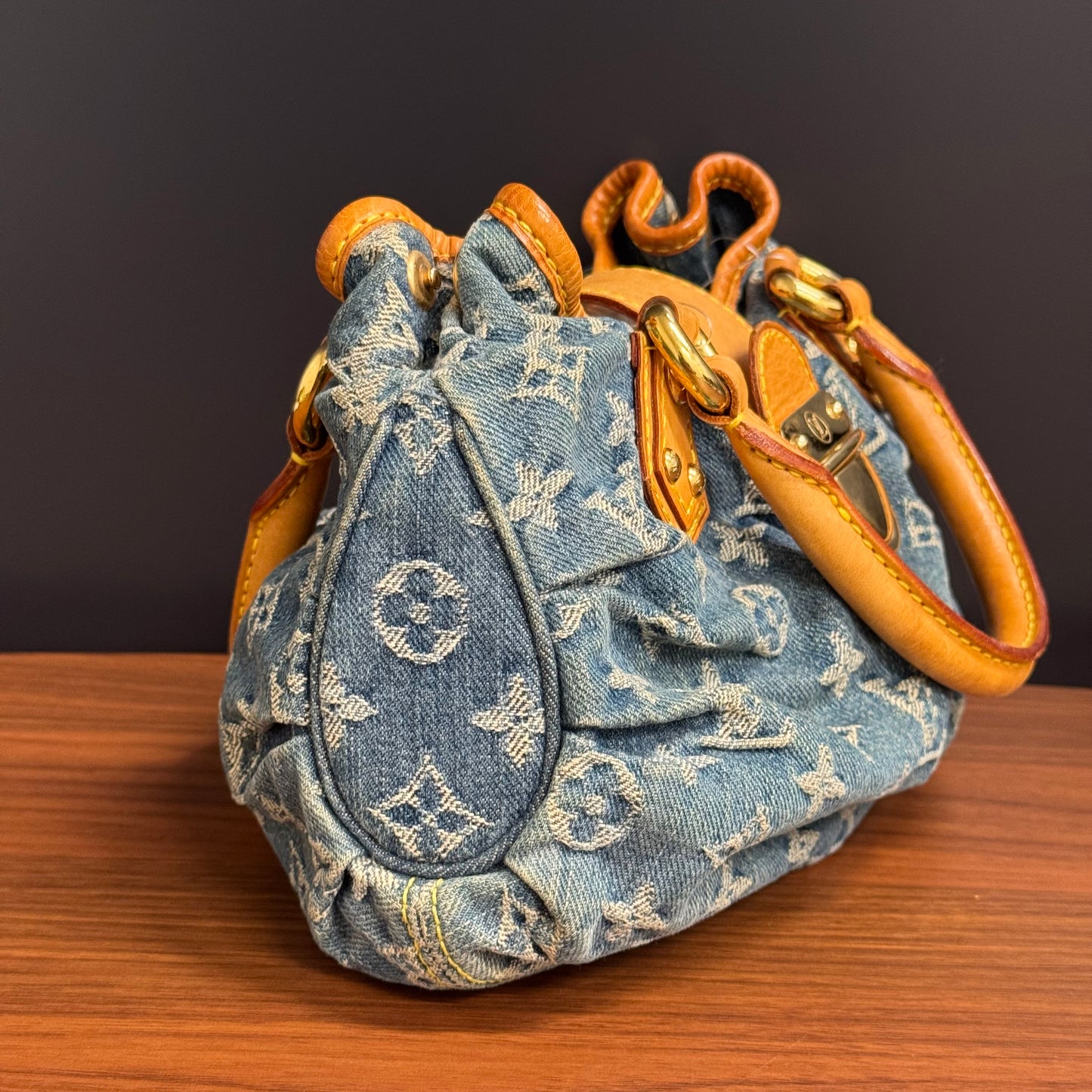 Louis Vuitton Pleaty