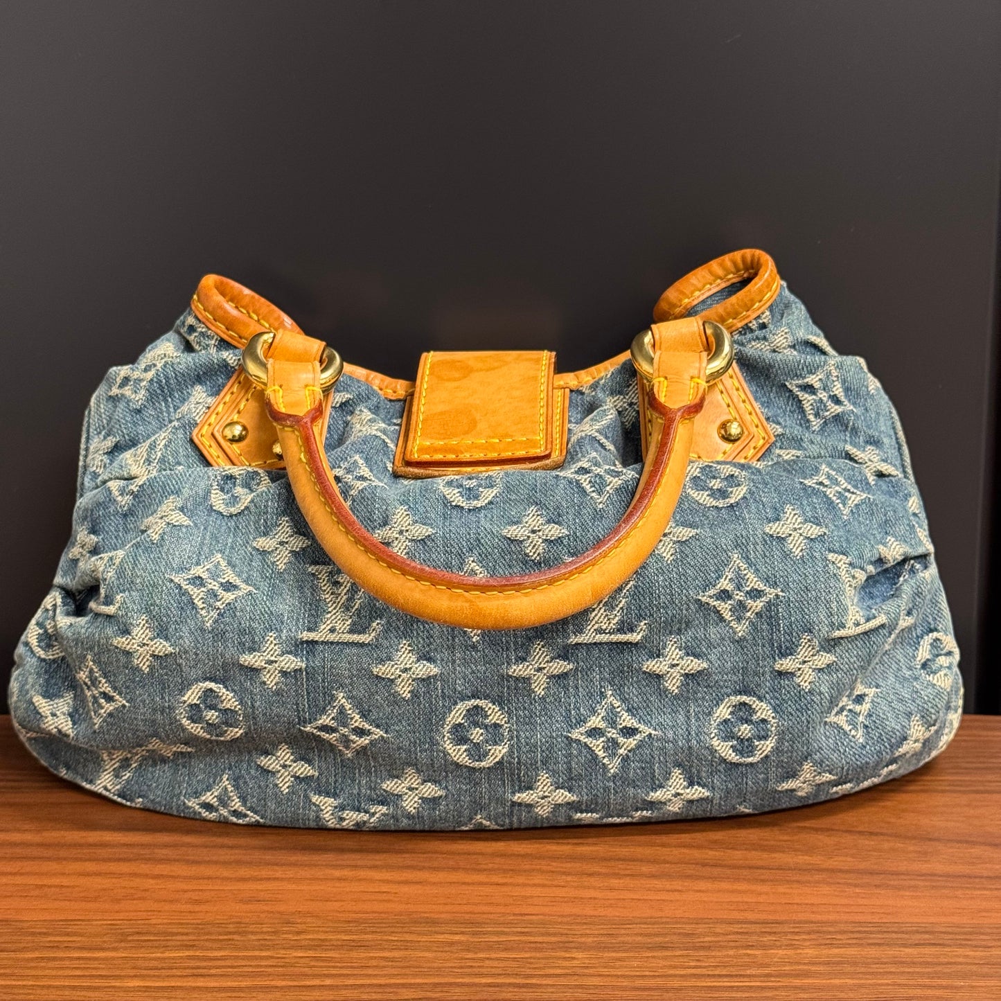 Louis Vuitton Pleaty