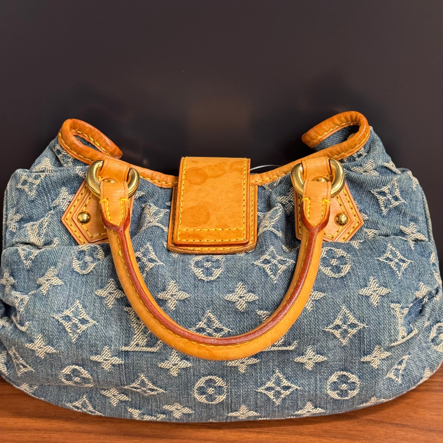 Louis Vuitton Pleaty
