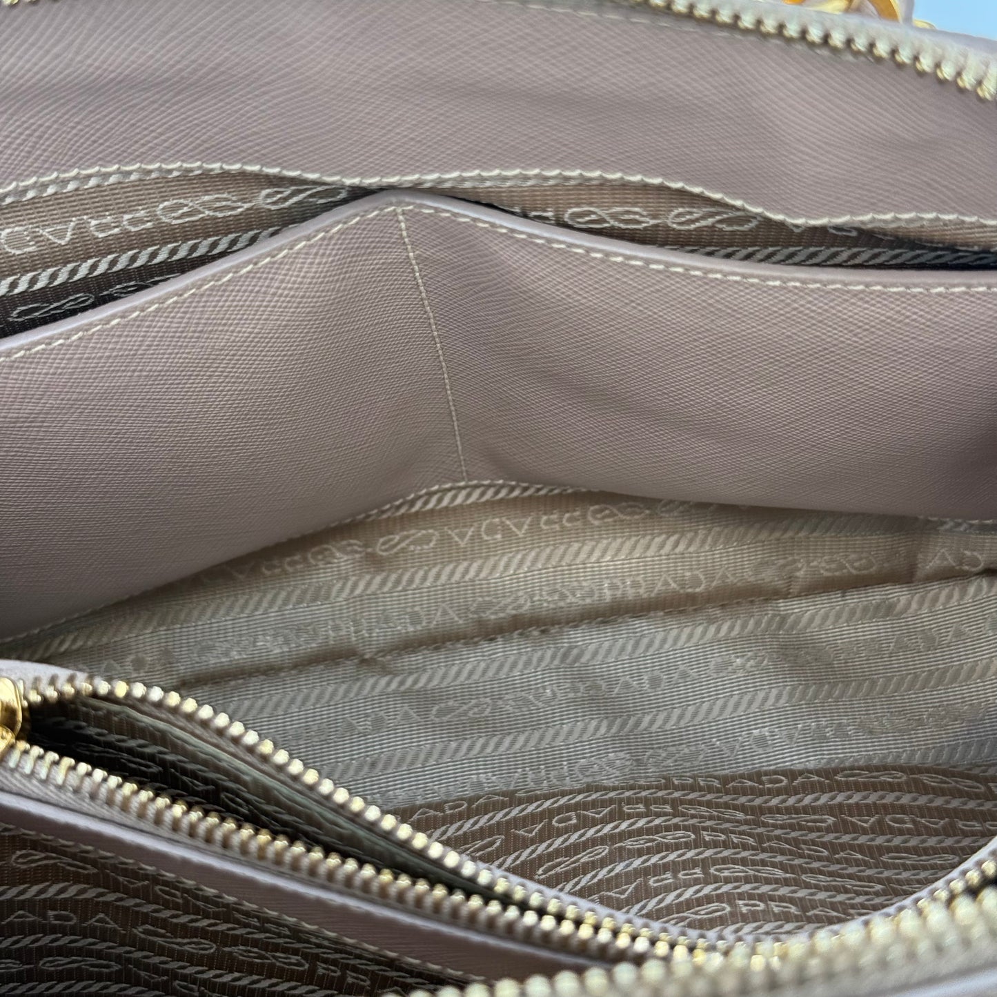 Prada Promenade