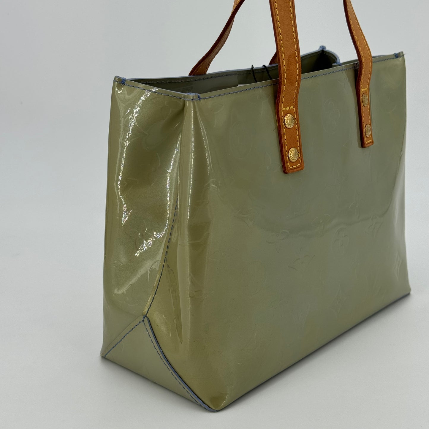 Louis Vuitton Reade