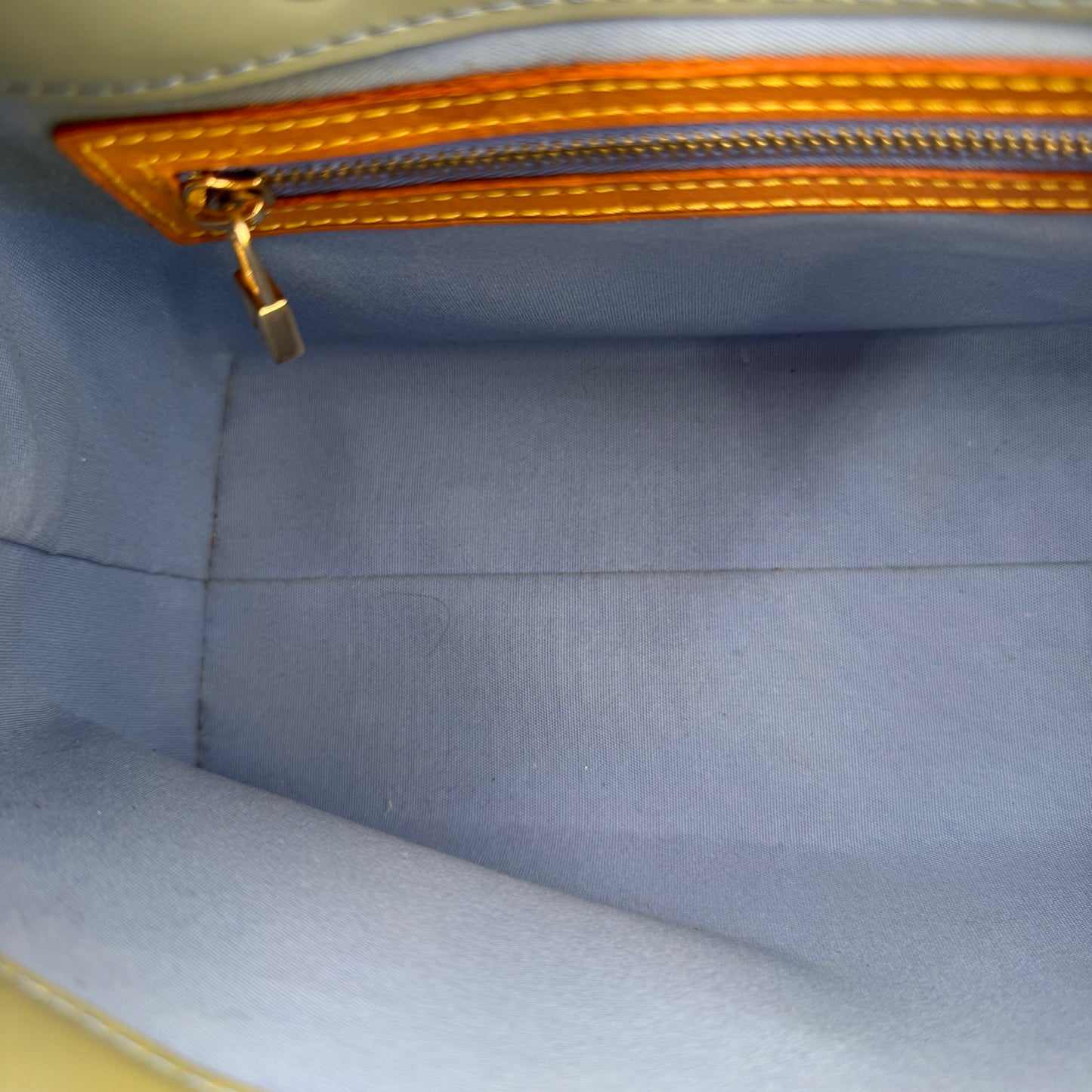 Louis Vuitton Reade