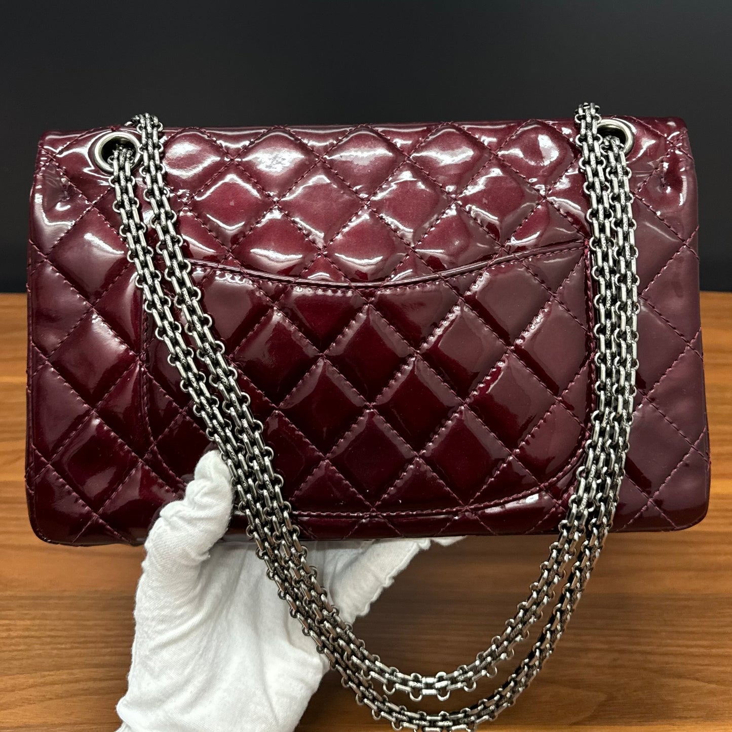 Sac 2.55 vernis bordeaux Chanel