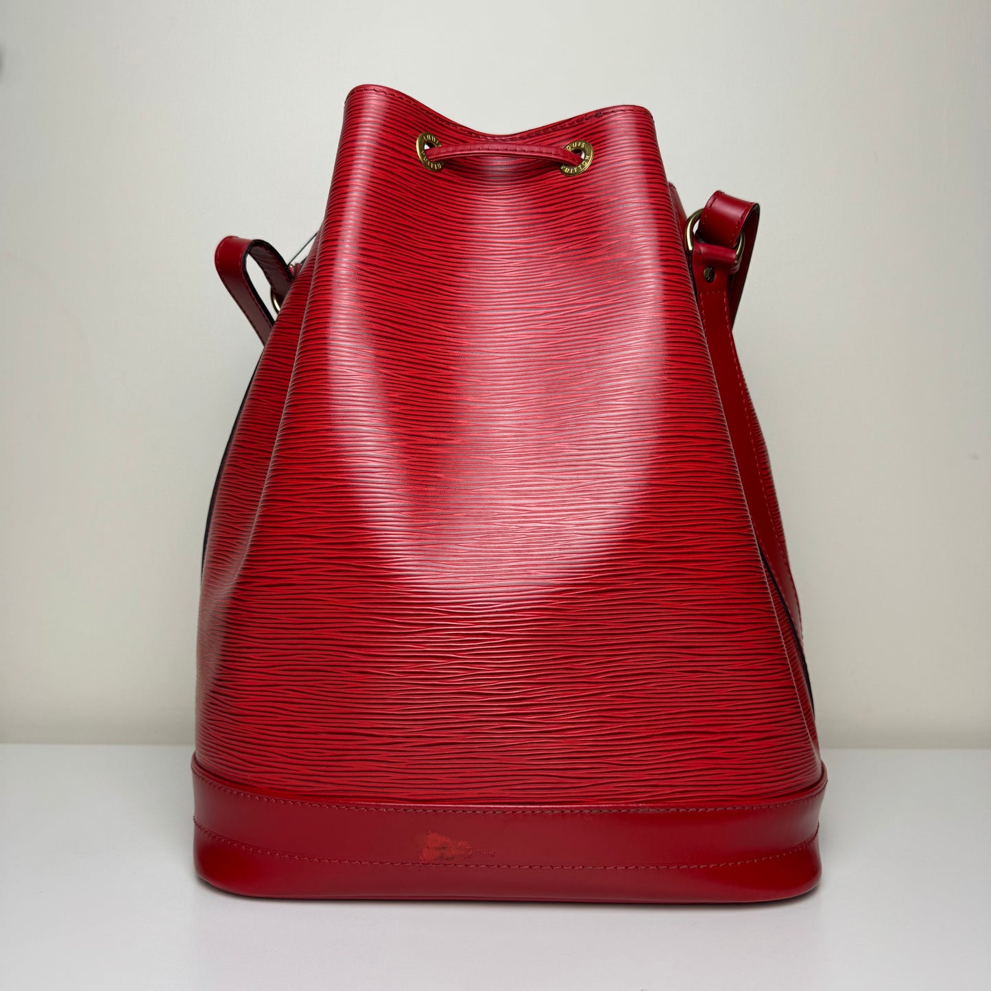 Sac Noé GM Épi rouge Louis Vuitton