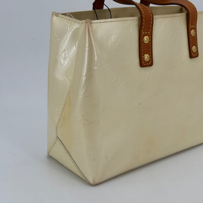 Louis Vuitton reade