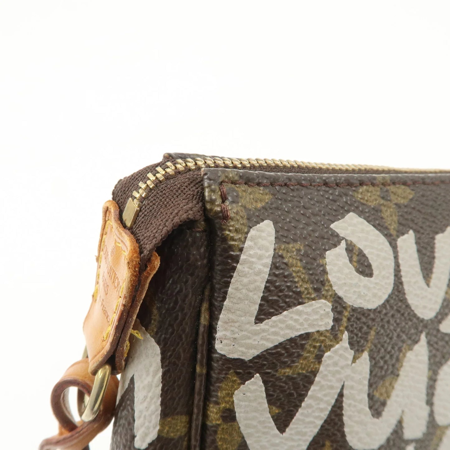 Louis Vuitton Pochette accessoire Graffiti