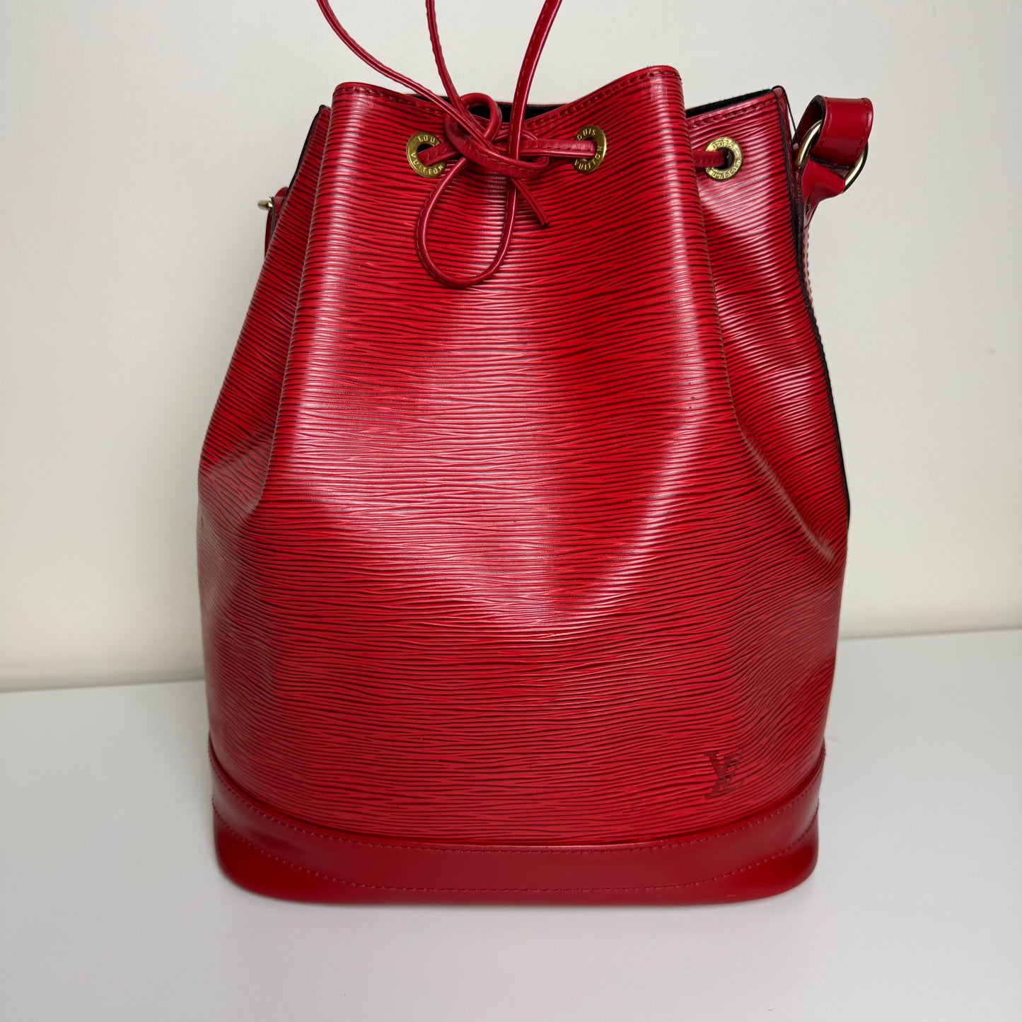 Sac Noé GM Épi rouge Louis Vuitton