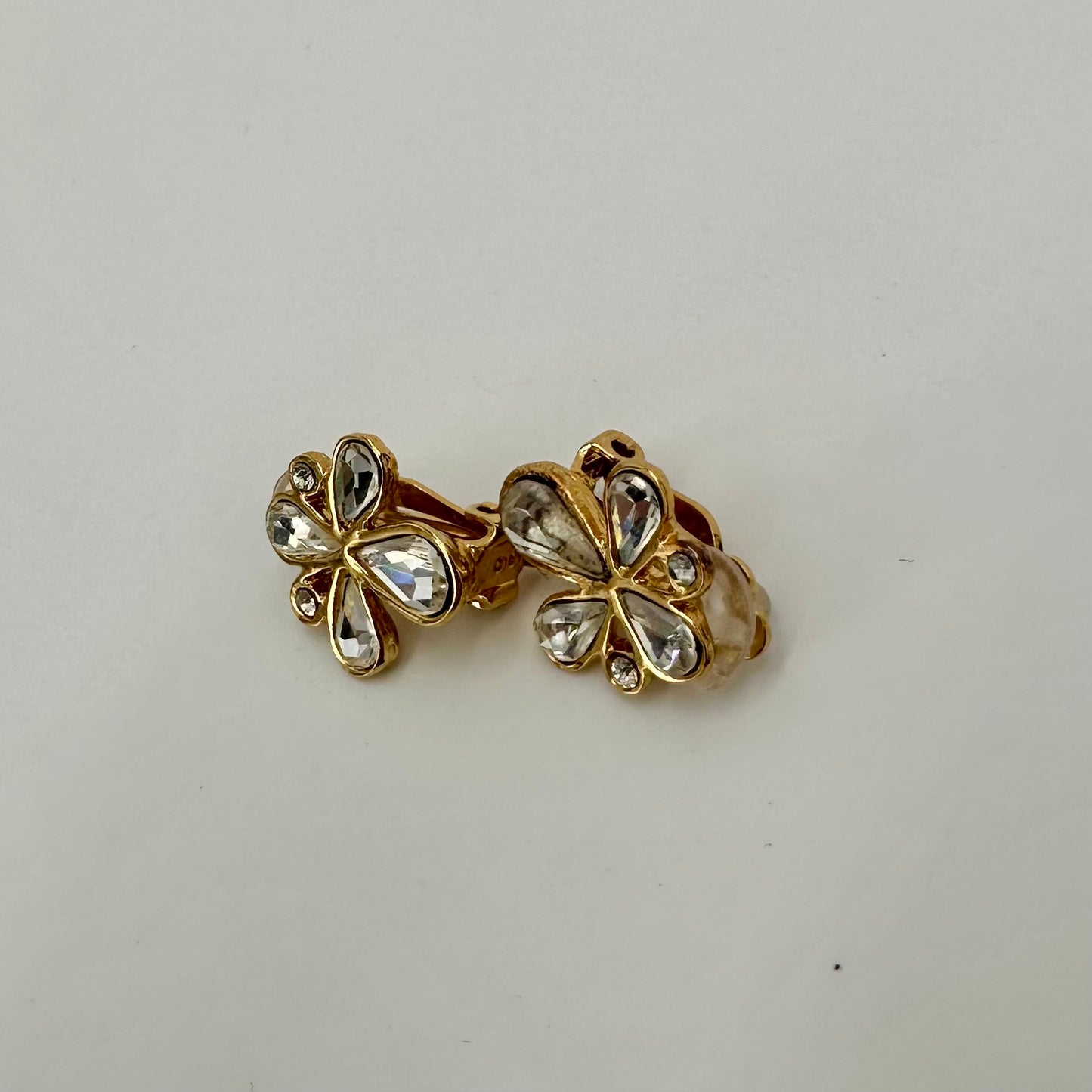 Yves Saint Laurent clips