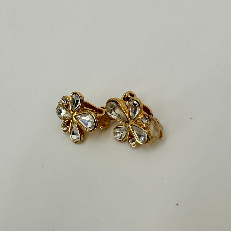 Yves Saint Laurent clips