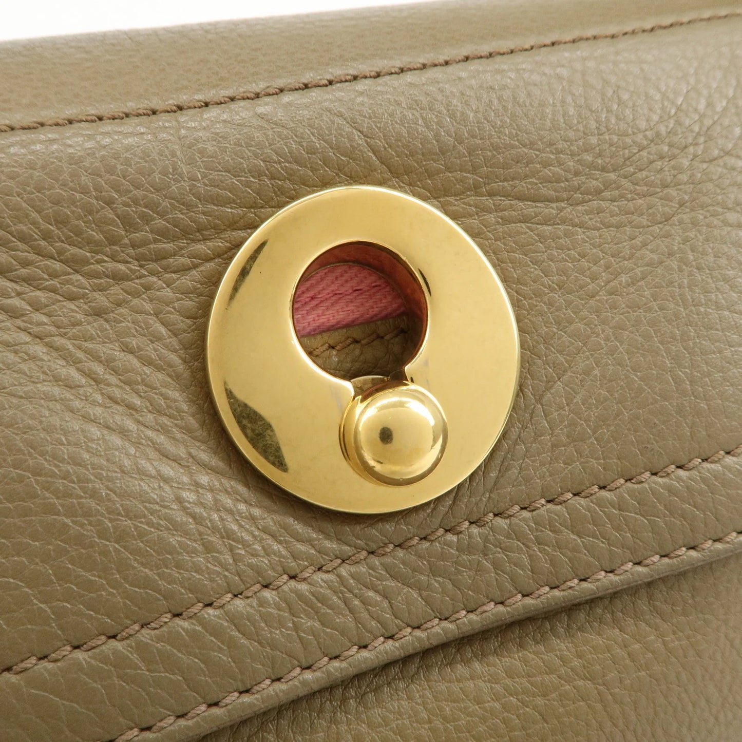 Yves Saint-Laurent Muse II