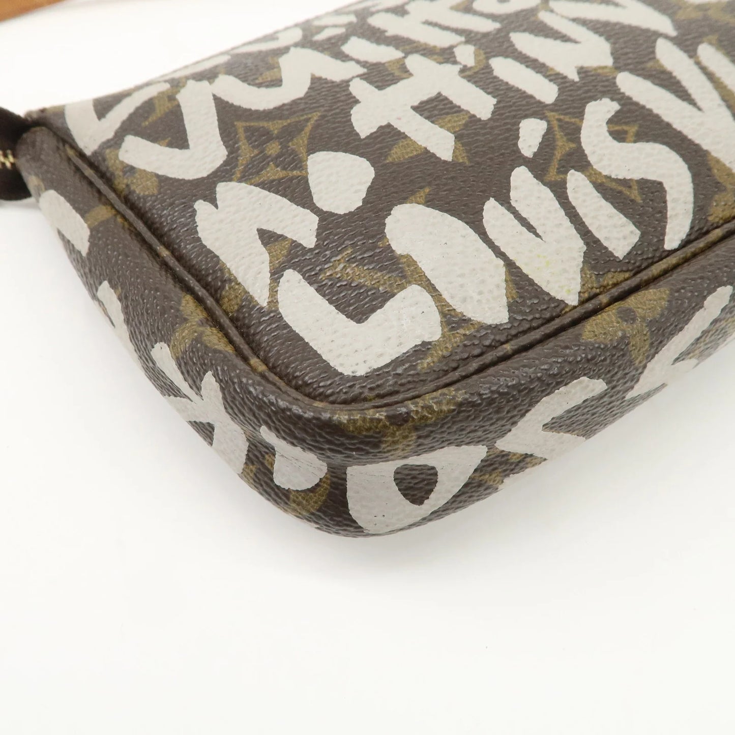 Louis Vuitton Pochette accessoire Graffiti