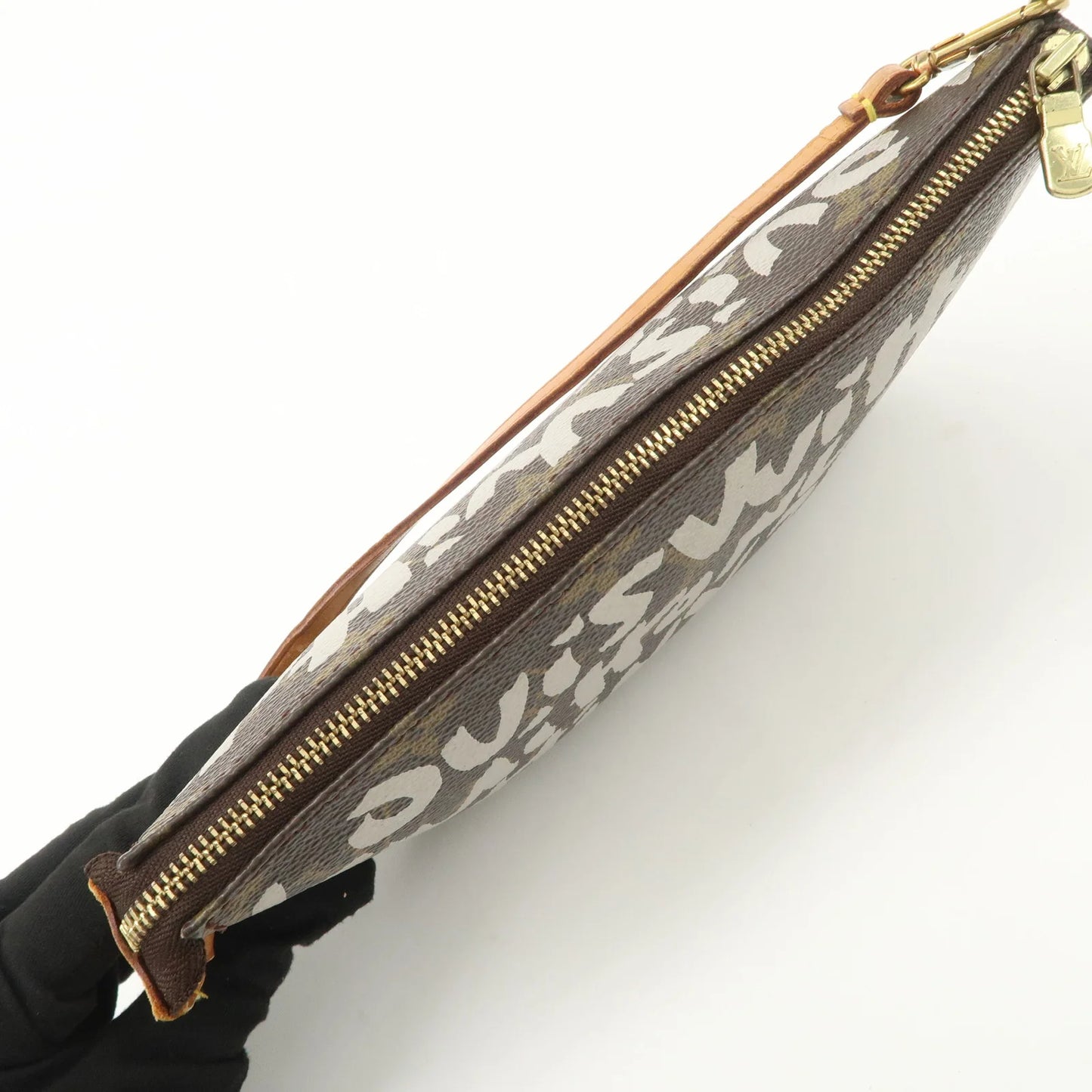 Louis Vuitton Pochette accessoire Graffiti