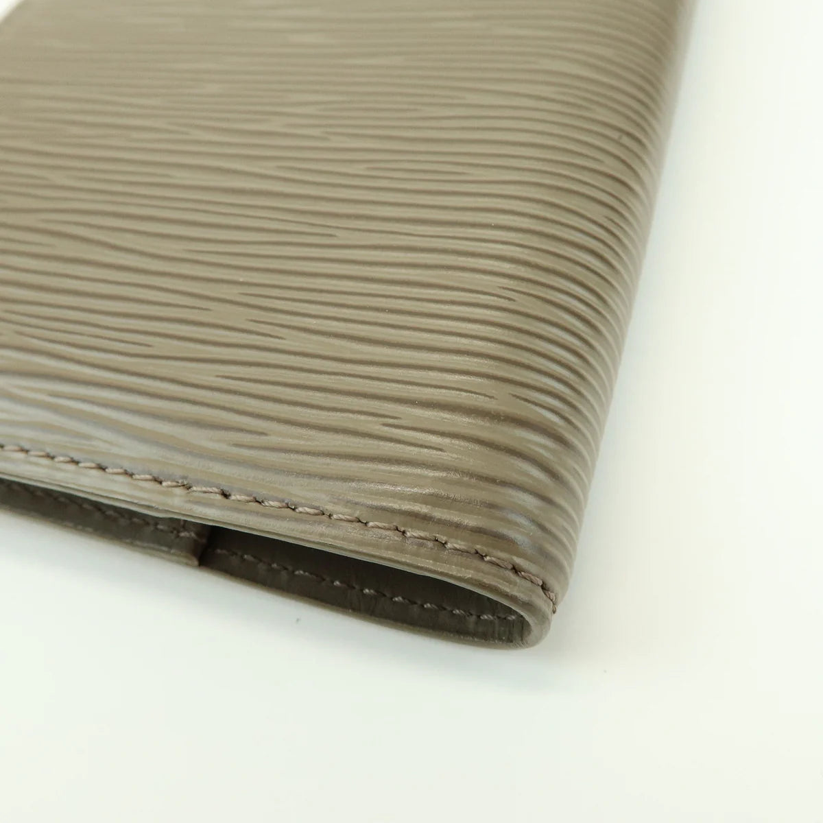 Louis Vuitton agenda PM beige