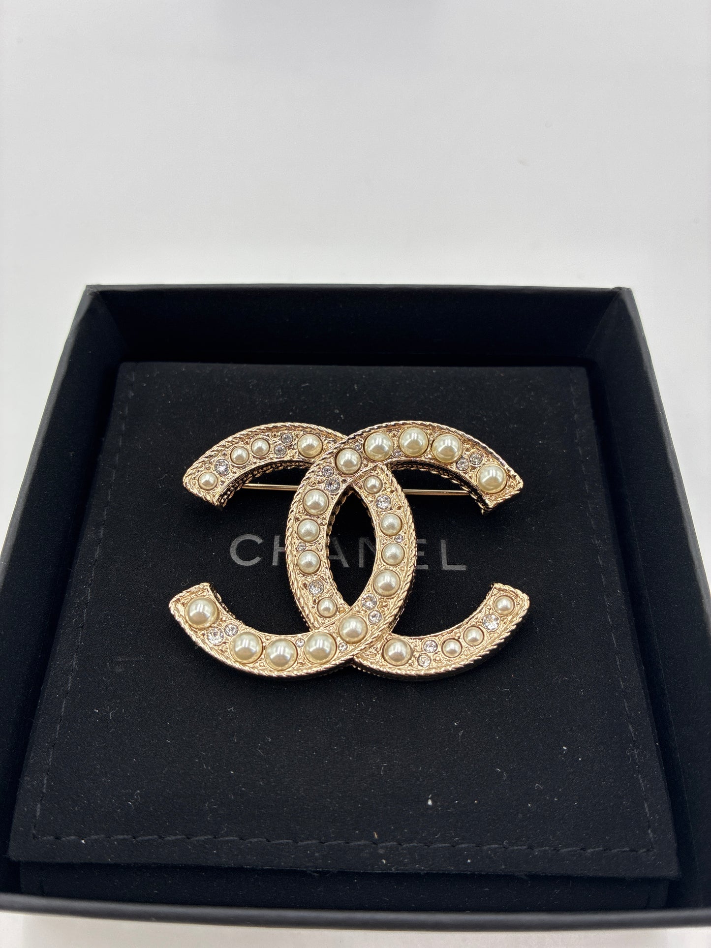 Chanel Broche 2020