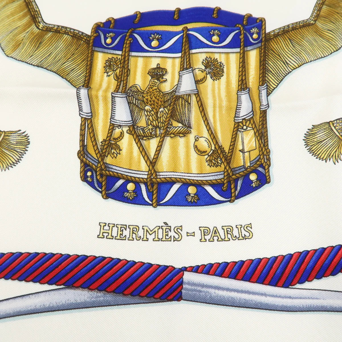 Hermès carré “ Les tambours “