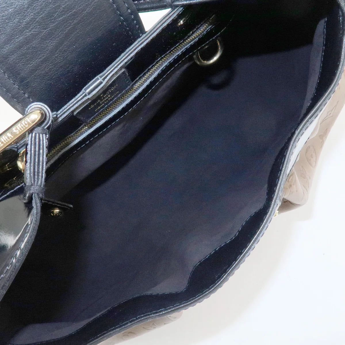 Louis Vuitton Polly