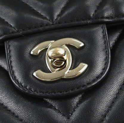 Chanel timeless 11.12 chevrons