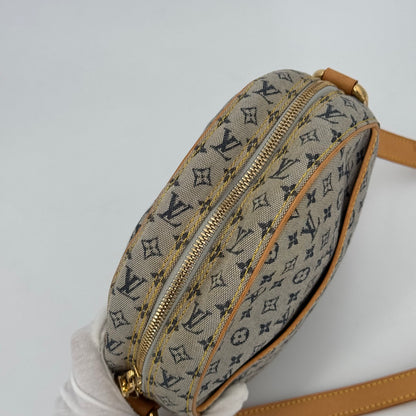 Louis Vuitton  Jeanne