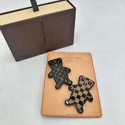 Louis Vuitton broches ourson