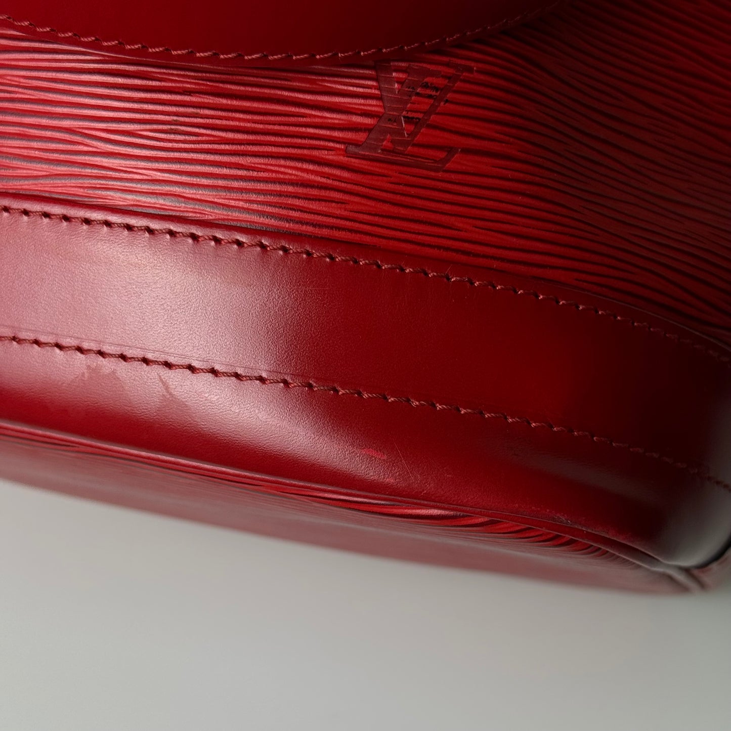 Sac Noé GM Épi rouge Louis Vuitton