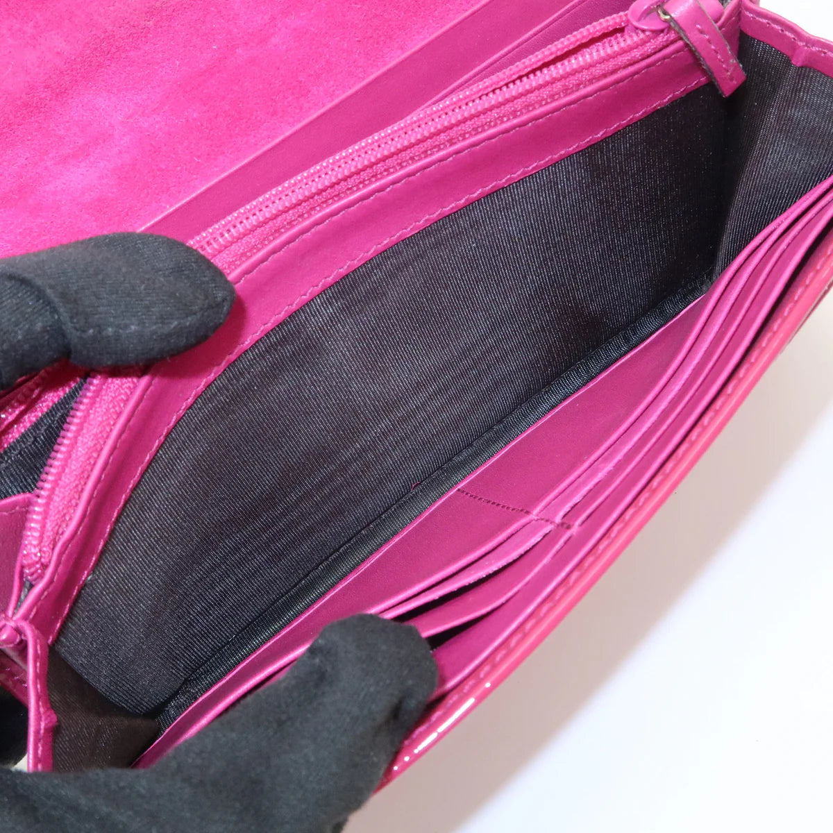 Gucci portefeuille vernis rose