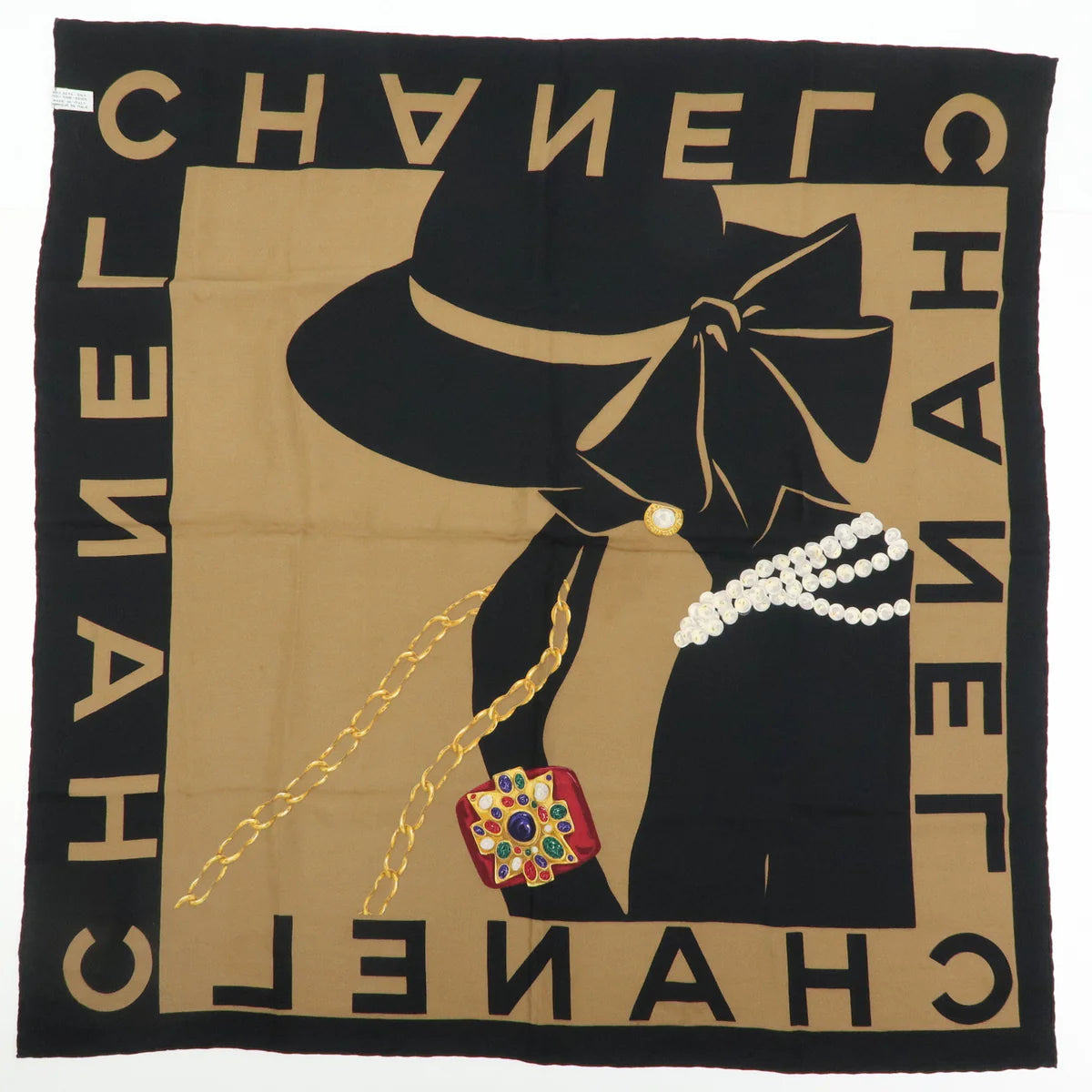 Chanel carré
