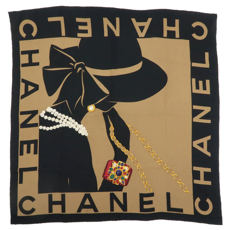 Chanel carré