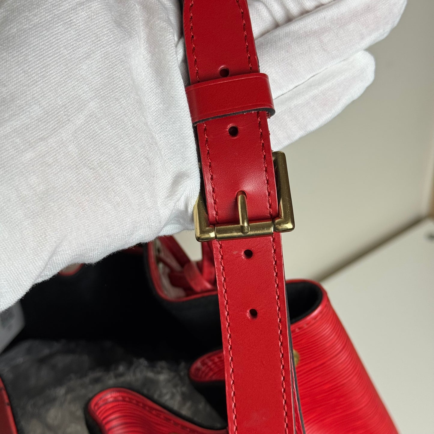 Sac Noé GM Épi rouge Louis Vuitton