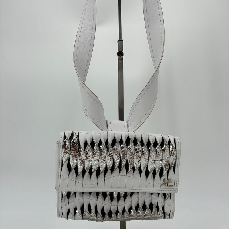 Courrèges ceinture pochette