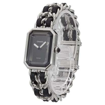 Chanel montre première