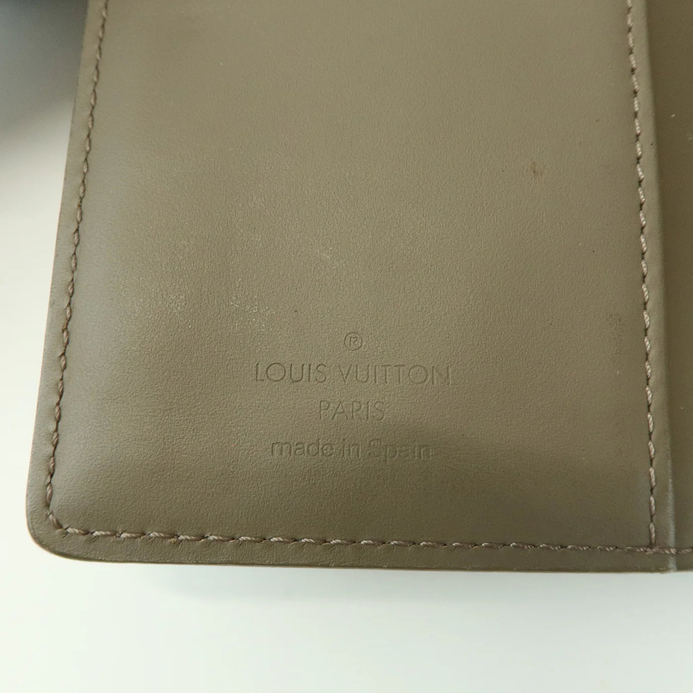 Louis Vuitton agenda PM beige