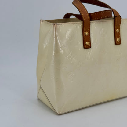 Louis Vuitton reade