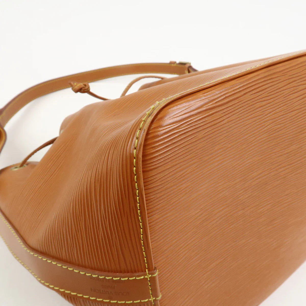 Louis Vuitton Noé - Gold