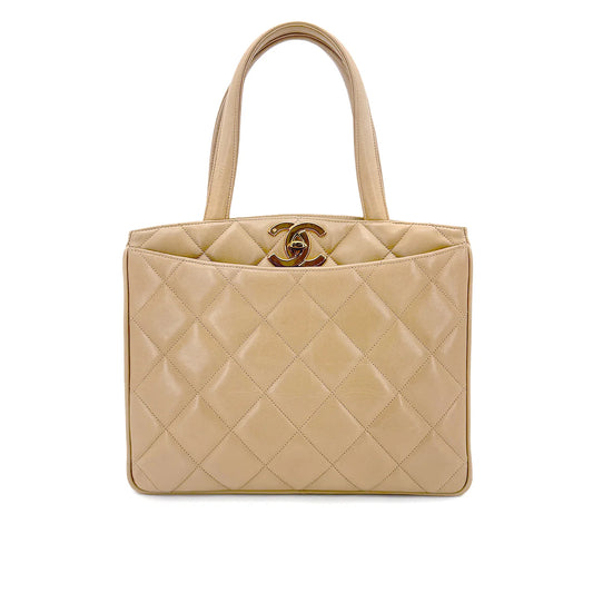 Chanel Shopping