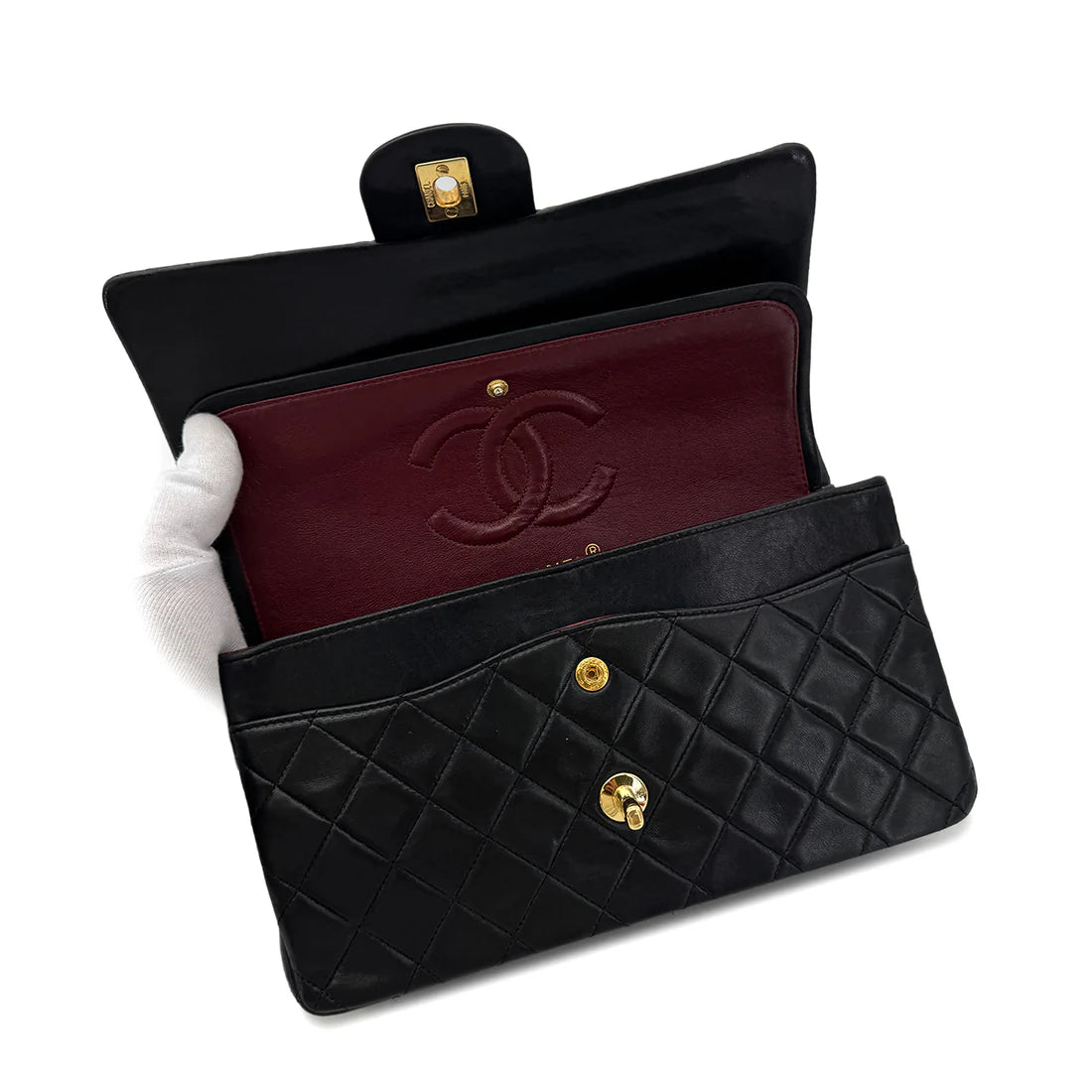 Chanel Classique medium