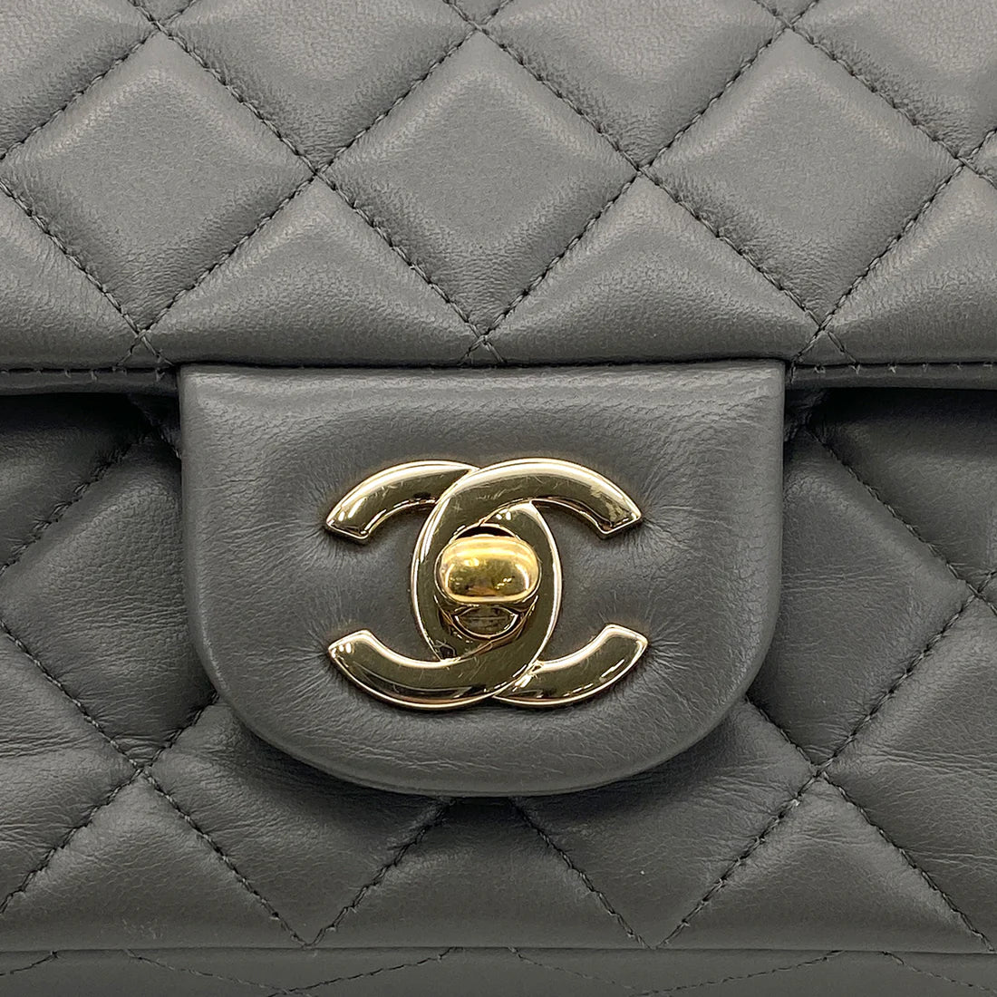 Chanel Mini Sac Classique